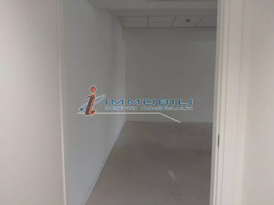 Immagine 9 di Ufficio in affitto  in VIA OLGIA a Segrate