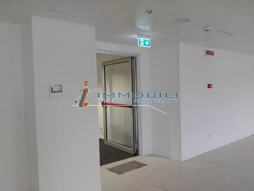 Immagine 16 di Ufficio in affitto  in VIA OLGIA a Segrate
