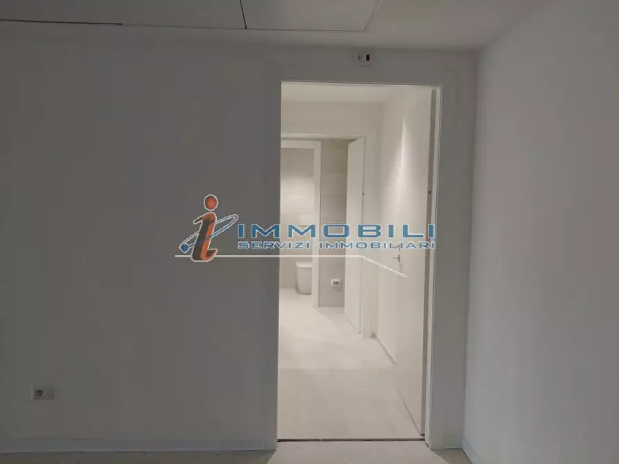 Immagine 6 di Ufficio in affitto  in VIA OLGIA a Segrate