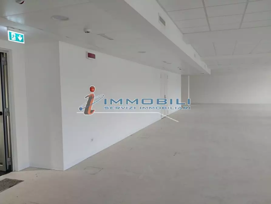 Immagine 15 di Ufficio in affitto  in VIA OLGIA a Segrate