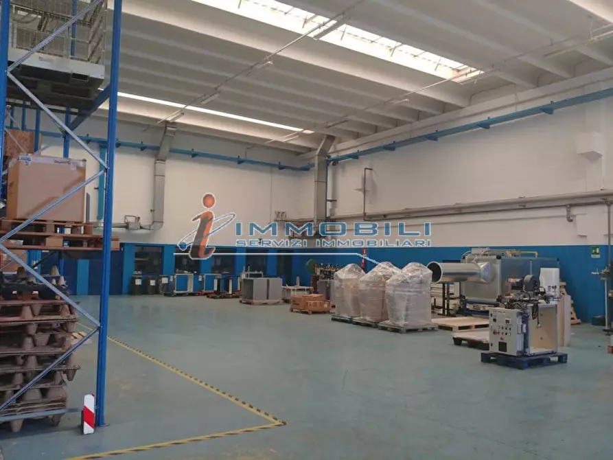 Immagine 11 di Capannone industriale in vendita  in VIA GIOVANNI GENTILE a Milano