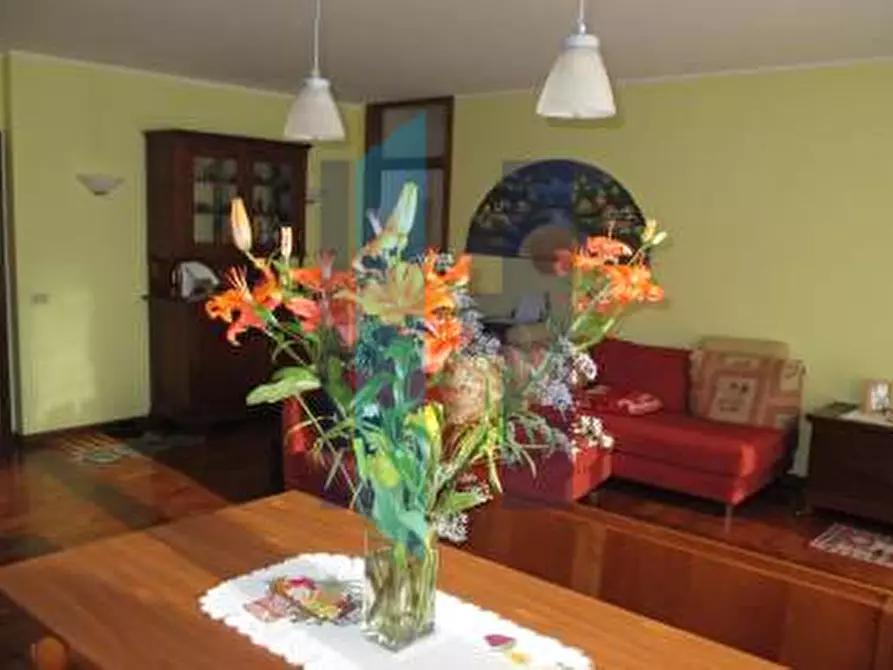 Immagine 3 di Appartamento in vendita  in Via Pertini a Curno