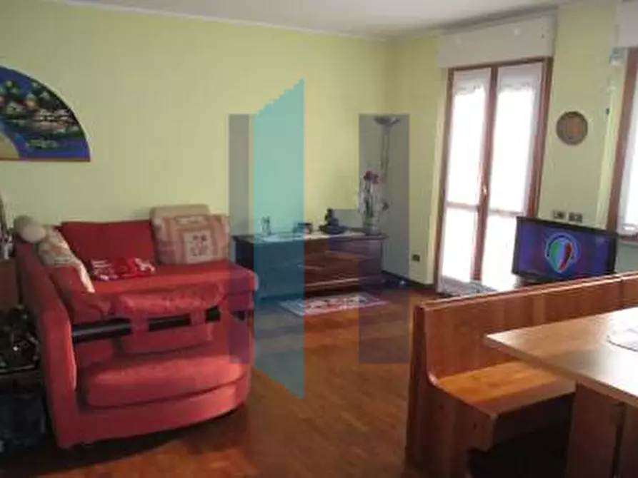 Immagine 12 di Appartamento in vendita  in Via Pertini a Curno