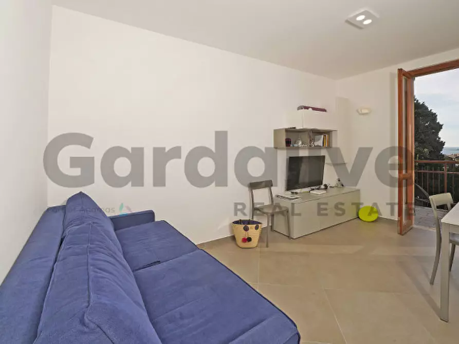 Immagine 10 di Appartamento in vendita  in Via Valle Fiorita 22 a Gardone Riviera