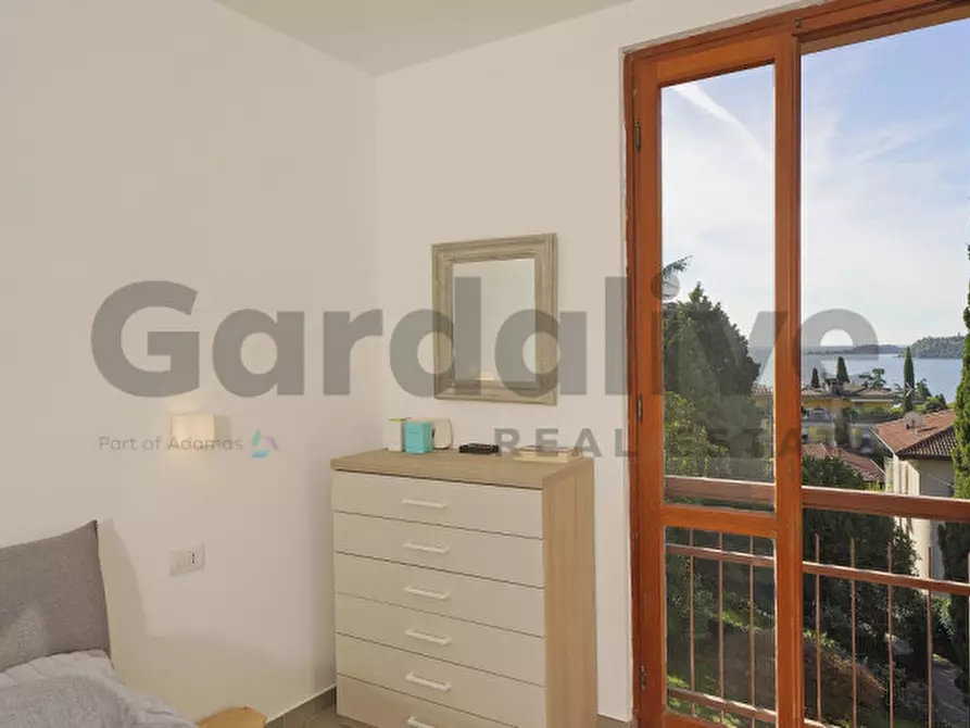Immagine 14 di Appartamento in vendita  in Via Valle Fiorita 22 a Gardone Riviera