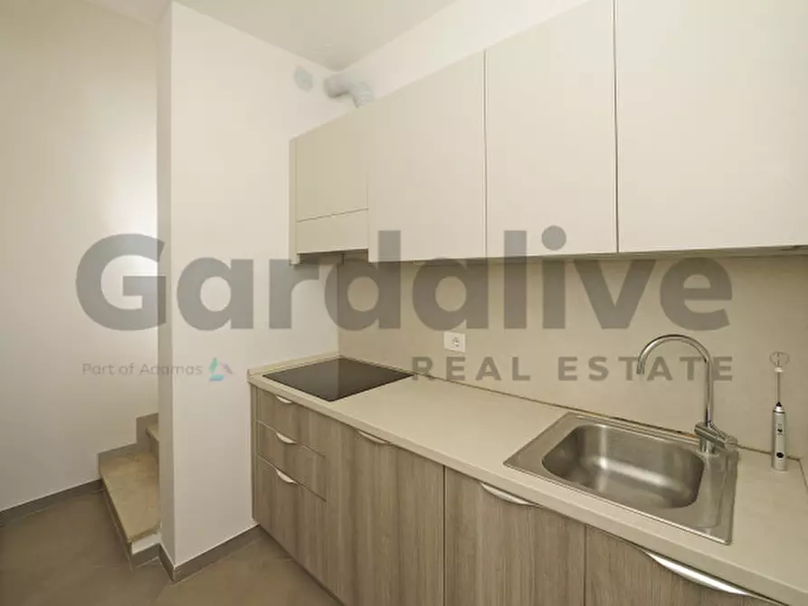 Immagine 21 di Appartamento in vendita  in Via Valle Fiorita 22 a Gardone Riviera