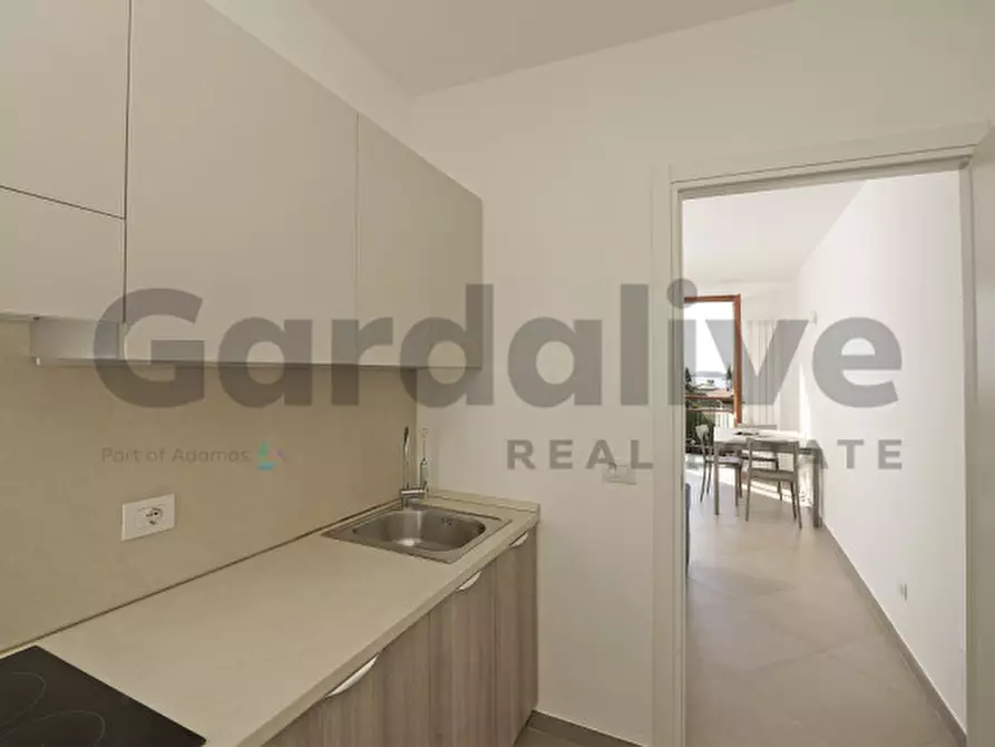 Immagine 26 di Appartamento in vendita  in Via Valle Fiorita 22 a Gardone Riviera