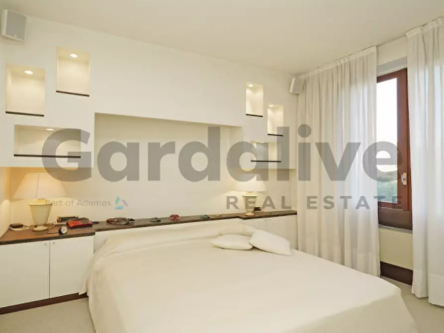 Immagine 7 di Appartamento in vendita  a Gardone Riviera