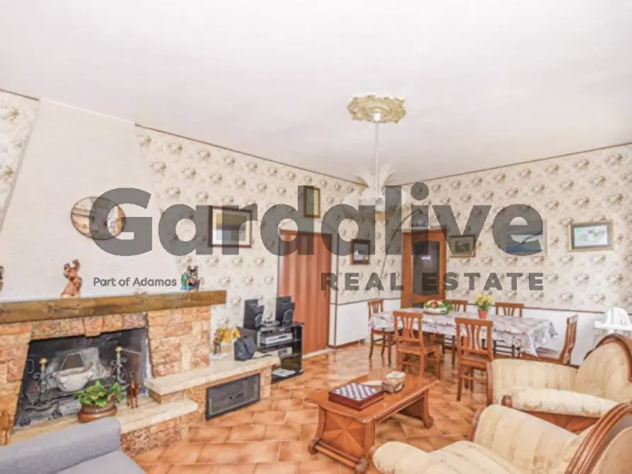 Immagine 3 di Appartamento in vendita  in Via Roma 41 a Gardone Riviera