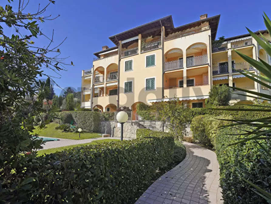 Immagine 4 di Appartamento in vendita  in Via Privata della Brusada 19 a Gardone Riviera
