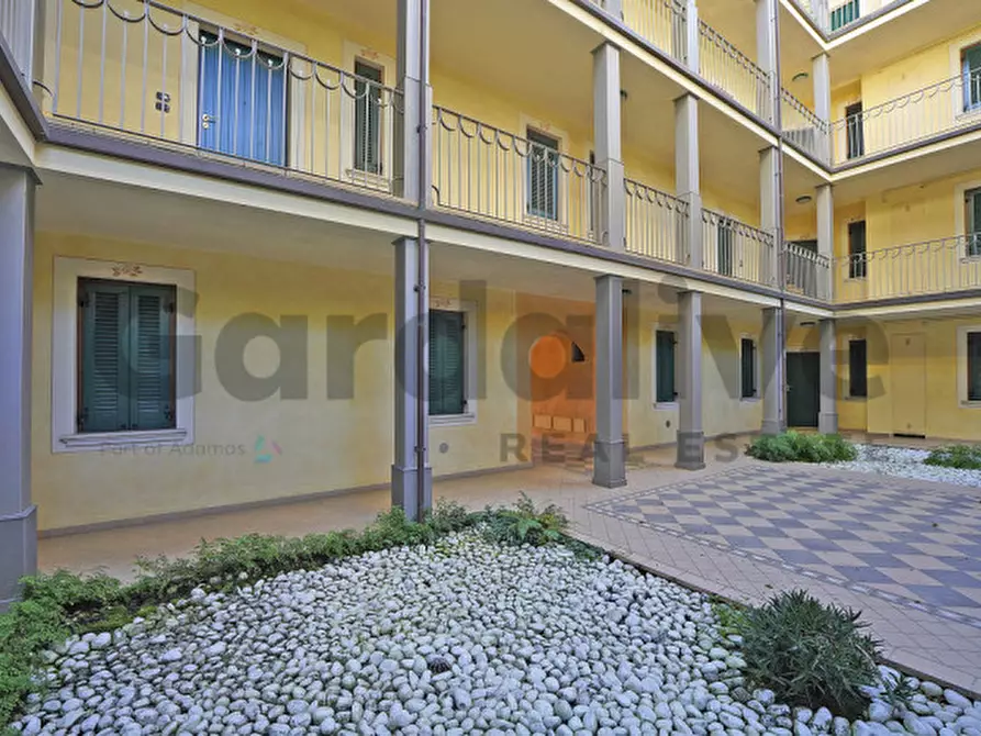 Immagine 6 di Appartamento in vendita  in Via Privata della Brusada 19 a Gardone Riviera