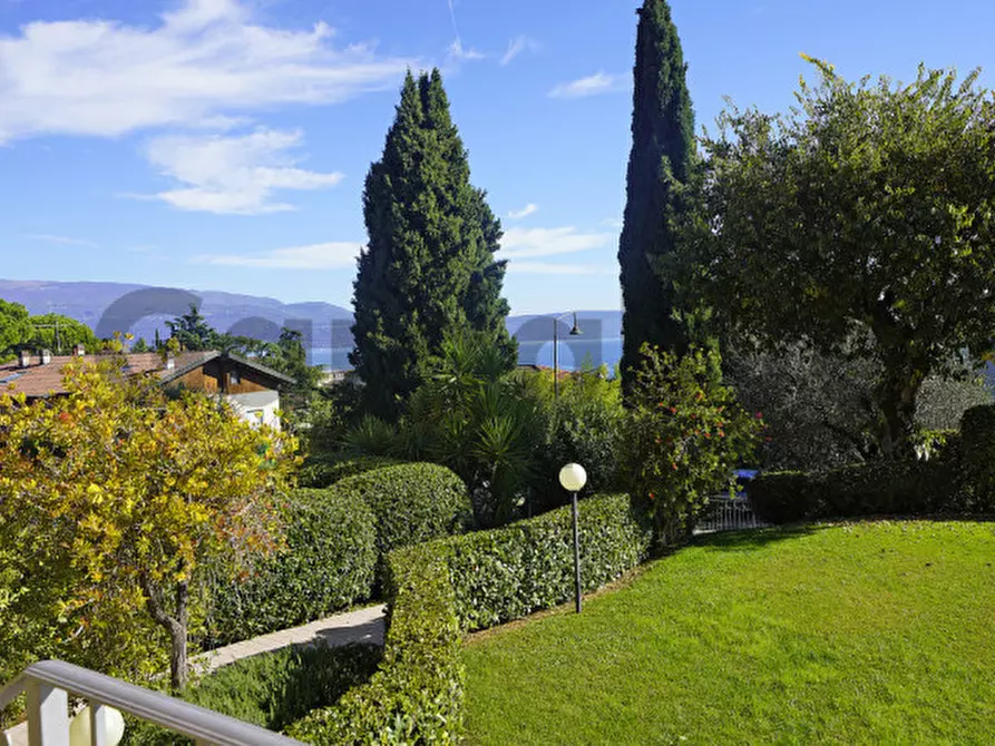 Immagine 7 di Appartamento in vendita  in Via Privata della Brusada 19 a Gardone Riviera