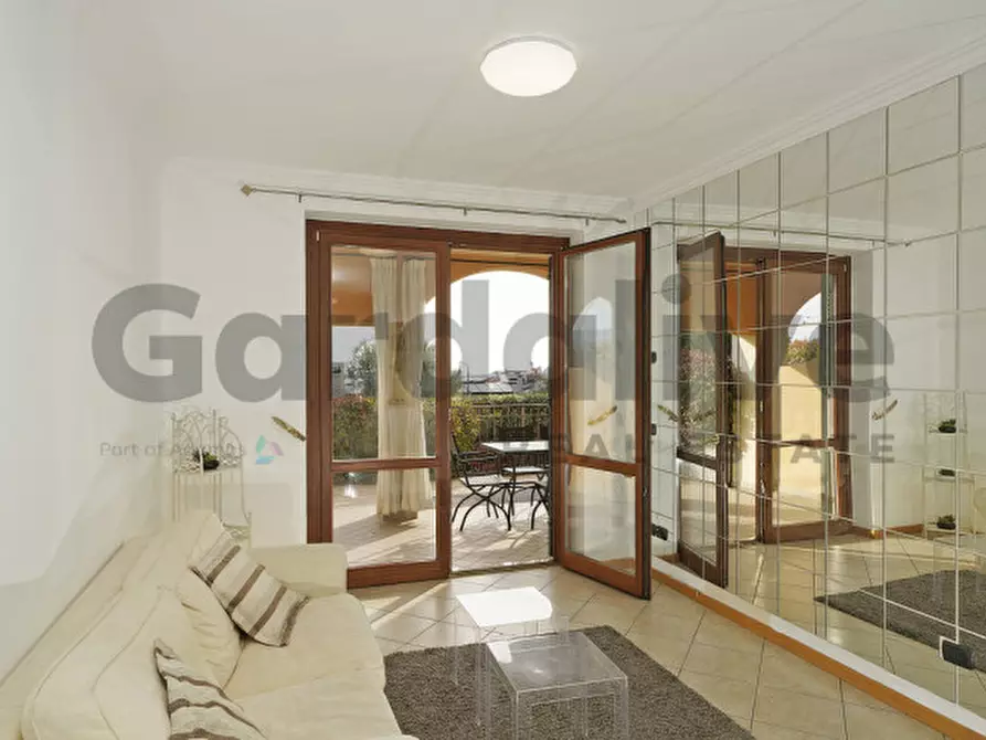 Immagine 8 di Appartamento in vendita  in Via Privata della Brusada 19 a Gardone Riviera