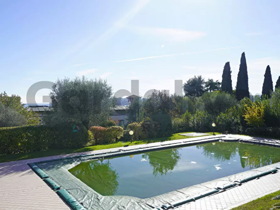 Immagine 13 di Appartamento in vendita  in Via Privata della Brusada 19 a Gardone Riviera
