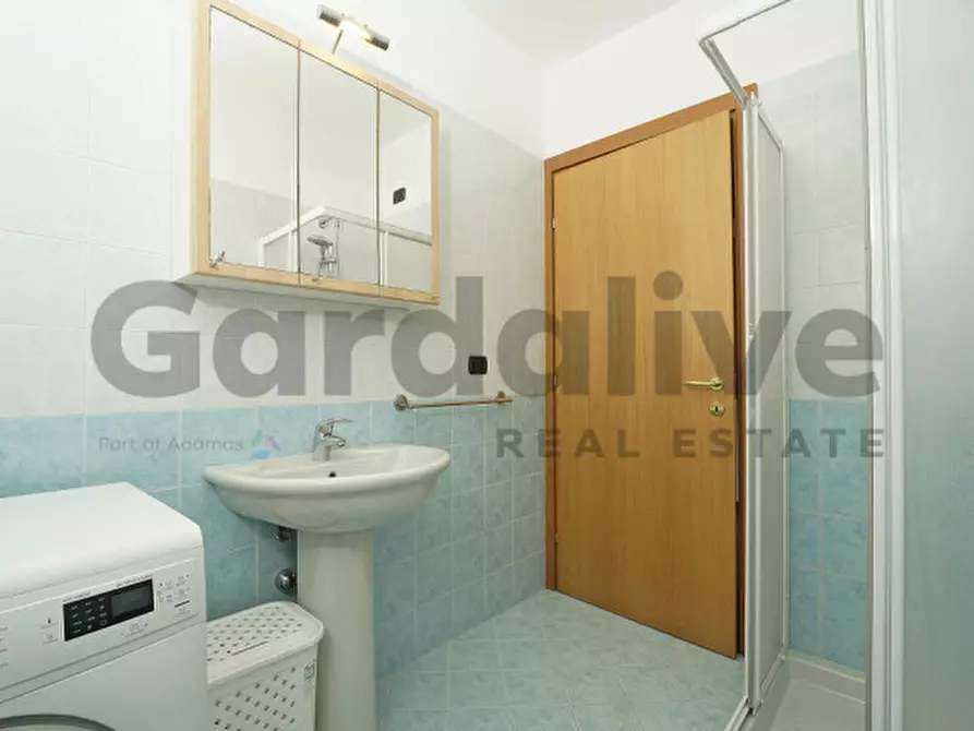 Immagine 23 di Appartamento in vendita  in Via Privata della Brusada 19 a Gardone Riviera