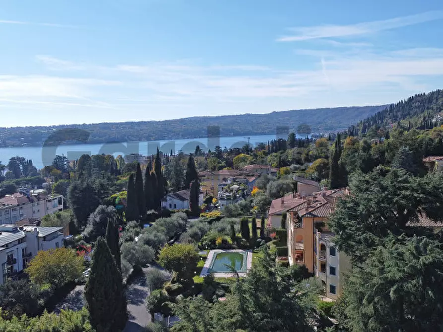 Immagine 27 di Appartamento in vendita  in Via Privata della Brusada 19 a Gardone Riviera