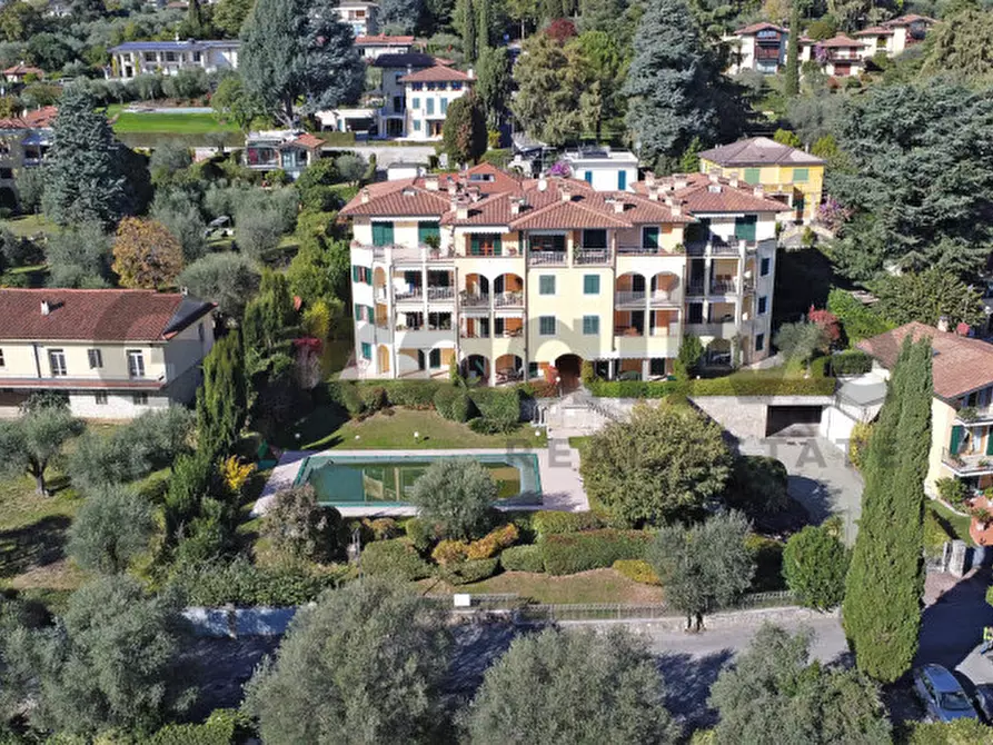 Immagine 44 di Appartamento in vendita  in Via Privata della Brusada 19 a Gardone Riviera
