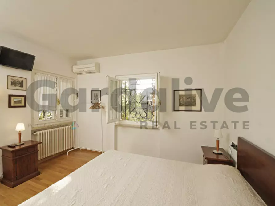 Immagine 10 di Villa in vendita  in Via Filippini a Gardone Riviera