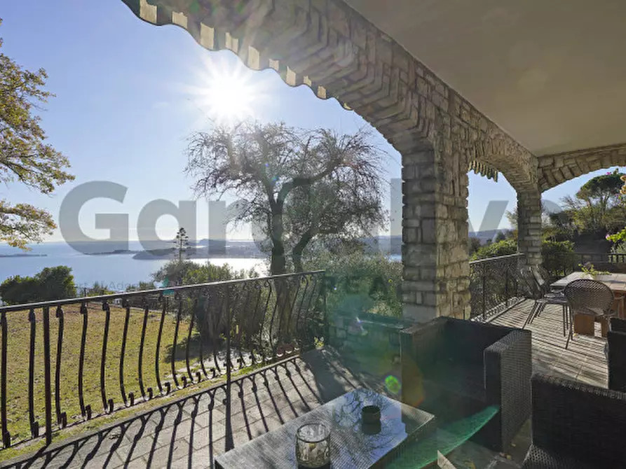 Immagine 16 di Villa in vendita  in Via Filippini a Gardone Riviera