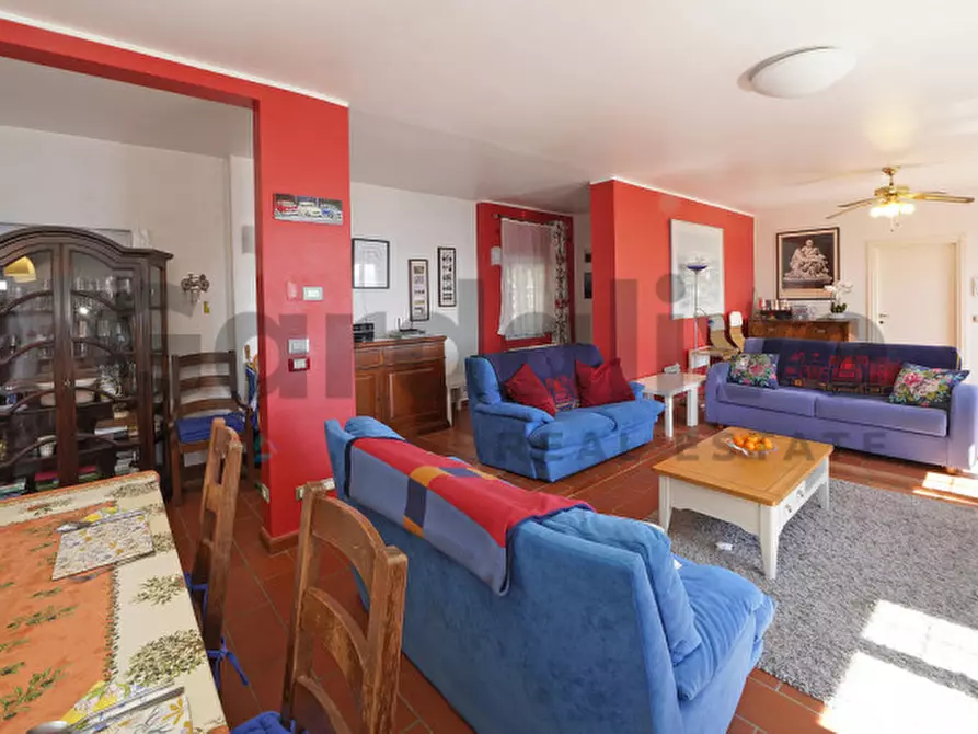 Immagine 4 di Villa in vendita  a Gardone Riviera