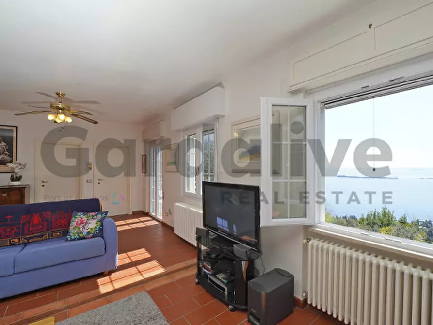 Immagine 6 di Villa in vendita  a Gardone Riviera