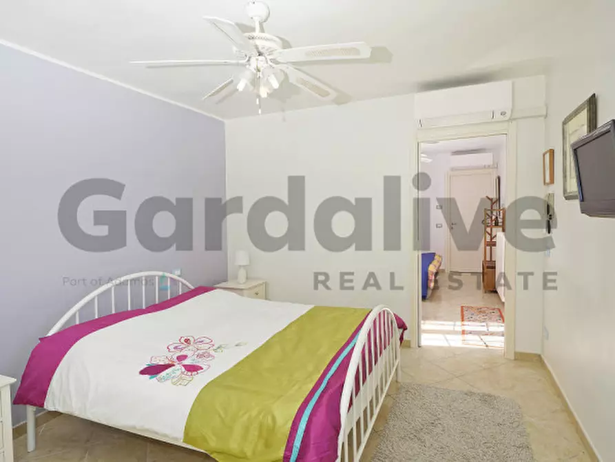 Immagine 10 di Villa in vendita  a Gardone Riviera