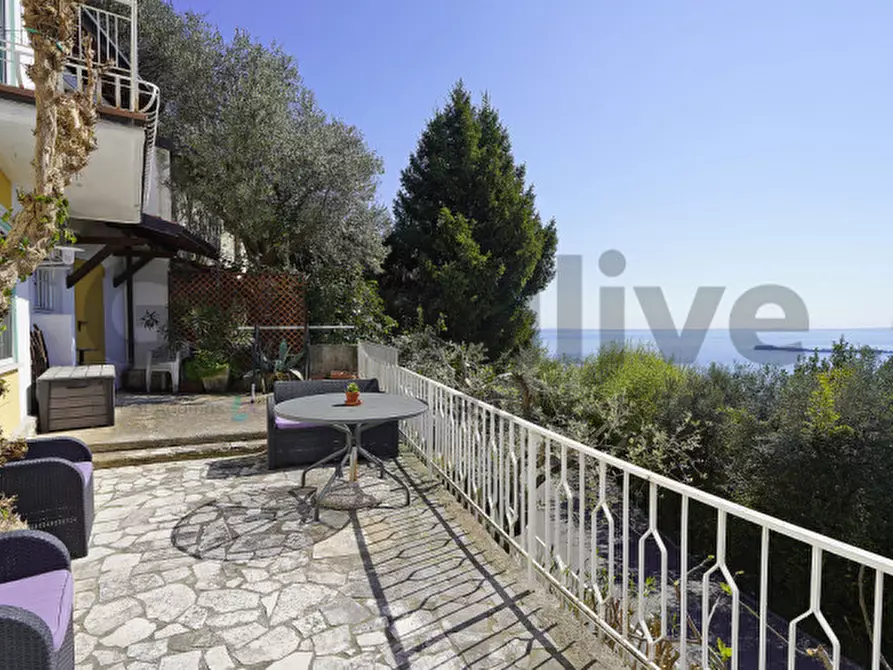 Immagine 14 di Villa in vendita  a Gardone Riviera