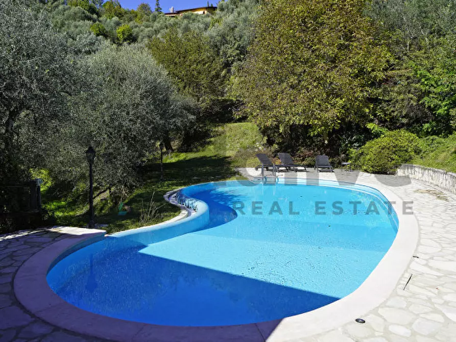 Immagine 9 di Villa in vendita  in Via Panoramica, 5 a Gardone Riviera