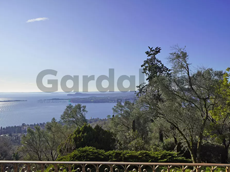 Immagine 4 di Appartamento in vendita  in Via Panoramica 33 a Gardone Riviera