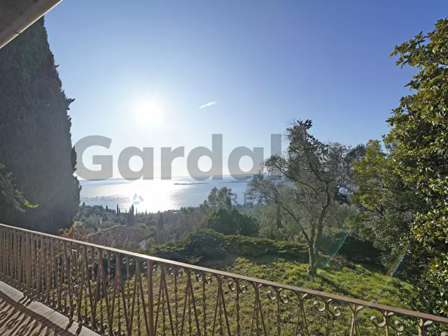 Immagine 5 di Appartamento in vendita  in Via Panoramica 33 a Gardone Riviera
