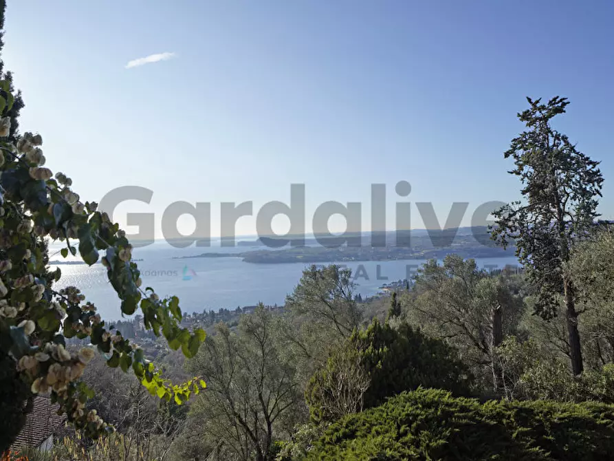 Immagine 7 di Appartamento in vendita  in Via Panoramica 33 a Gardone Riviera