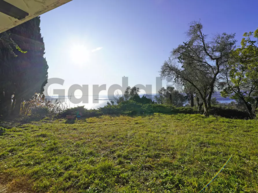 Immagine 13 di Appartamento in vendita  in Via Panoramica 33 a Gardone Riviera