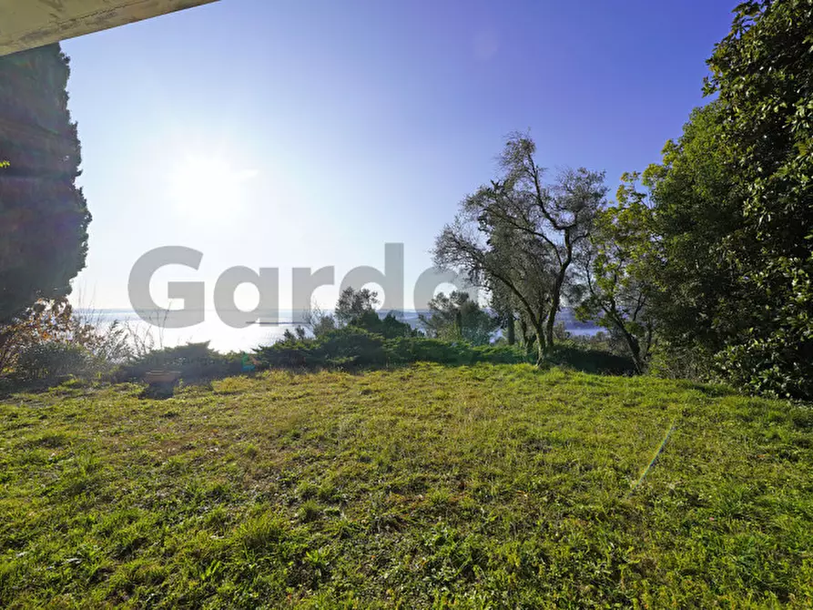 Immagine 15 di Appartamento in vendita  in Via Panoramica 33 a Gardone Riviera