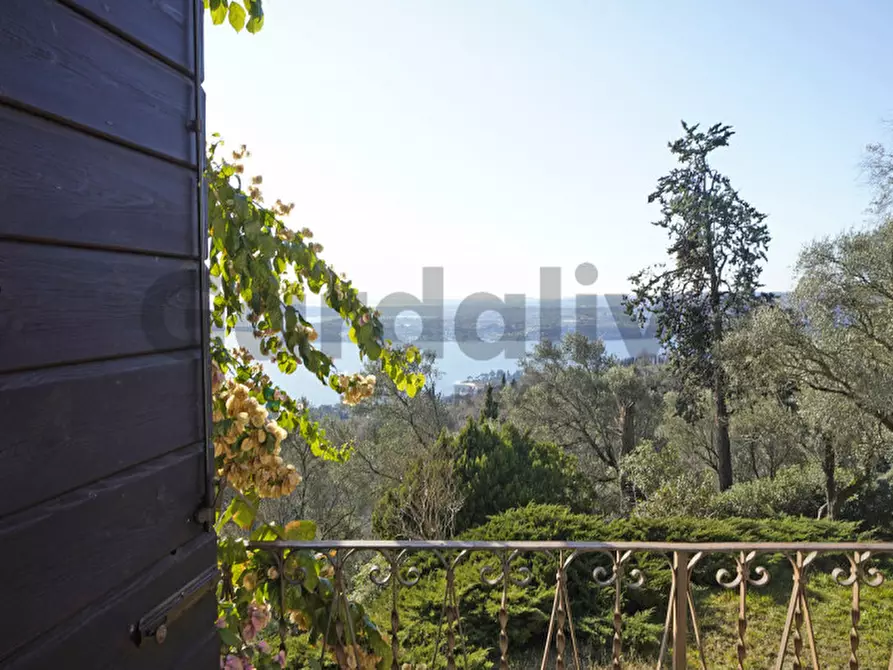 Immagine 48 di Appartamento in vendita  in Via Panoramica 33 a Gardone Riviera