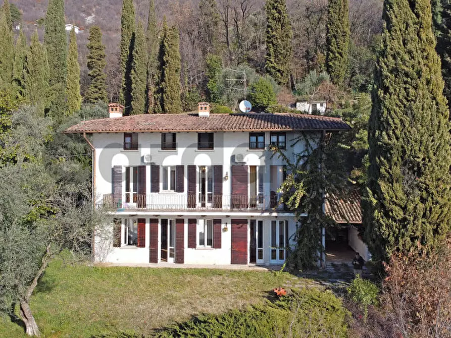 Immagine 58 di Appartamento in vendita  in Via Panoramica 33 a Gardone Riviera