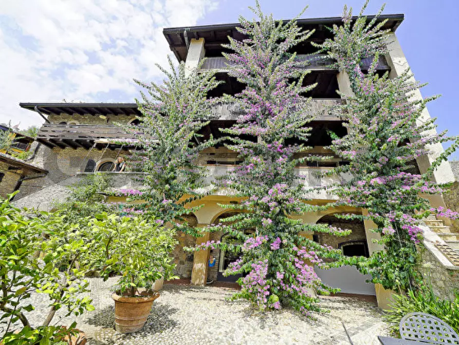 Immagine 4 di Casa indipendente in vendita  in Via Della Chiesa a Gardone Riviera
