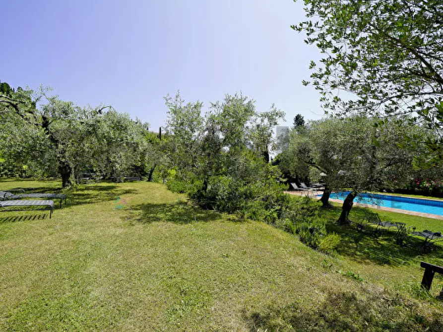 Immagine 10 di Casa indipendente in vendita  in Via Della Chiesa a Gardone Riviera