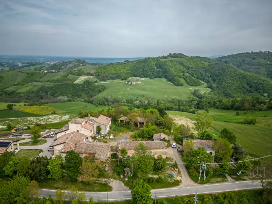 Immagine 1 di Rustico / casale in vendita  in ca Paolini a Medesano