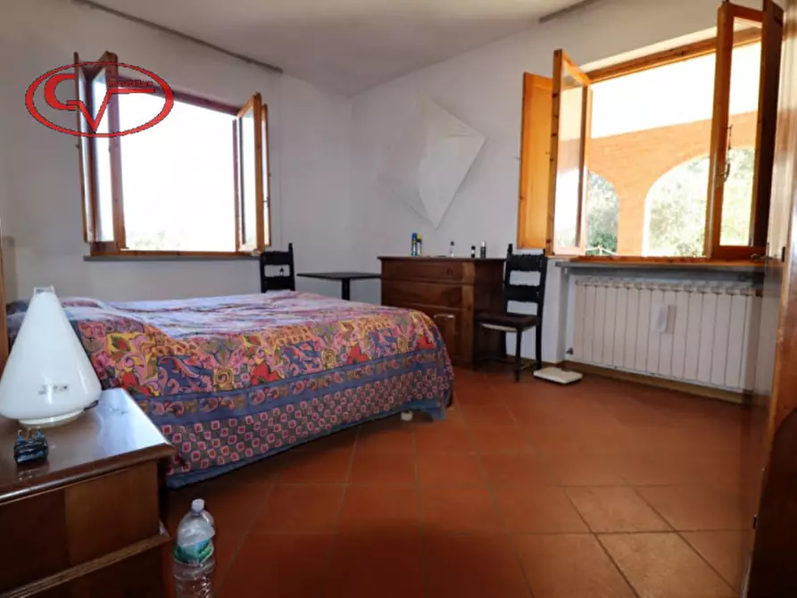 Immagine 27 di Villa in vendita  in via perelli a Bucine