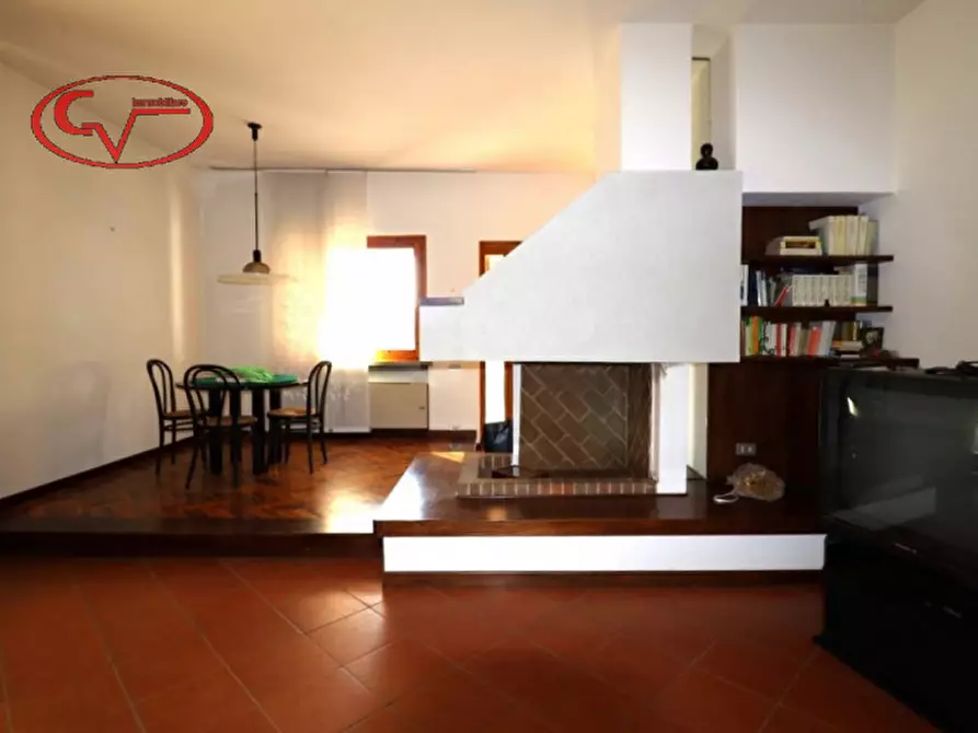 Immagine 33 di Villa in vendita  in via perelli a Bucine