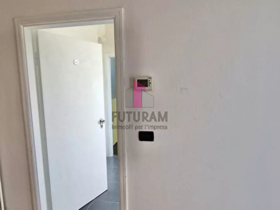 Immagine 8 di Ufficio in affitto  in viale dell'industria a Padova