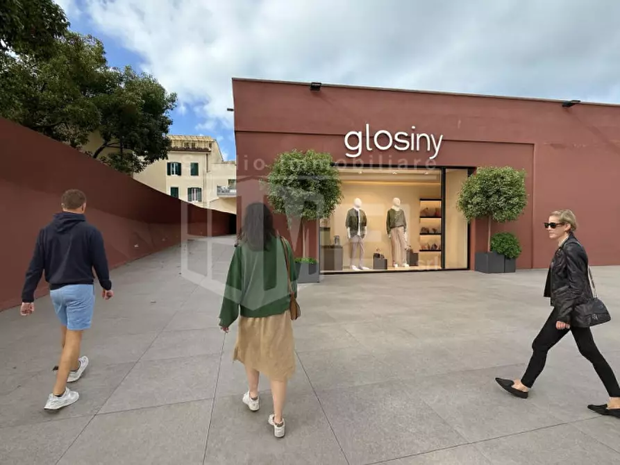 Immagine 5 di Negozio in vendita  in Via Marradi  84 a Livorno