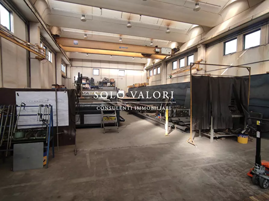 Immagine 3 di Capannone industriale in vendita  a Treviso