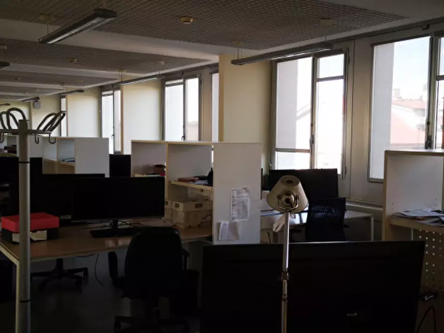 Immagine 3 di Ufficio in affitto  in Via Cristoforo Colombo 149 a Roma