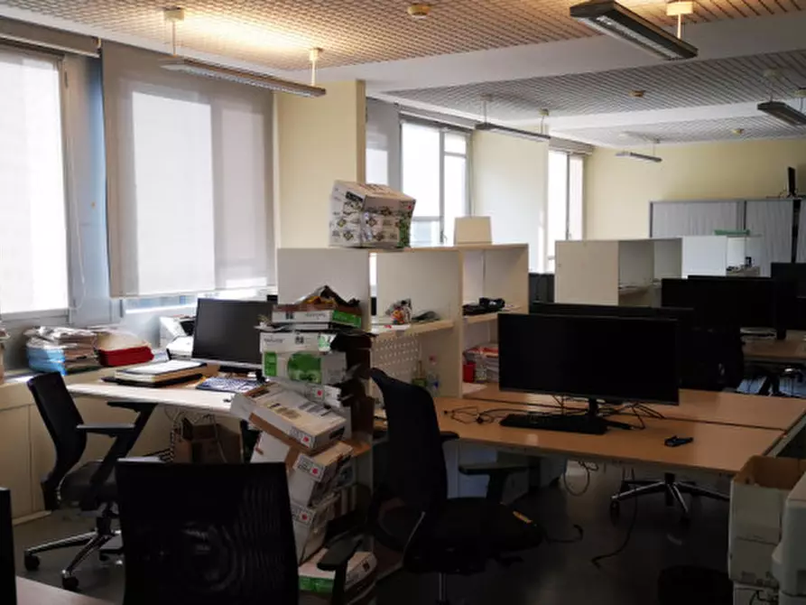 Immagine 5 di Ufficio in affitto  in Via Cristoforo Colombo 149 a Roma