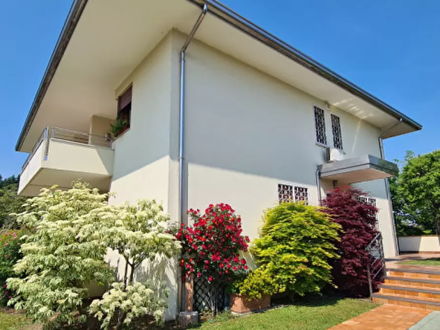 Immagine 6 di Casa bifamiliare in vendita  in Viale Italia a Castelfranco Veneto