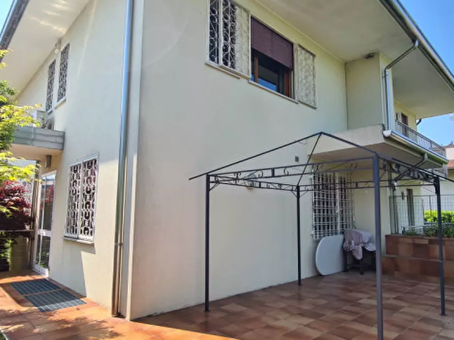Immagine 19 di Casa bifamiliare in vendita  in Viale Italia a Castelfranco Veneto