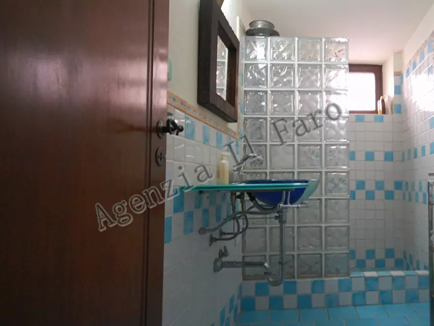 Immagine 10 di Attico in vendita  in Via Oberdan a La Maddalena