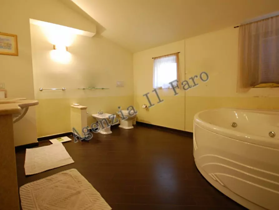 Immagine 13 di Attico in vendita  in Via Oberdan a La Maddalena