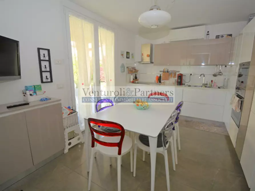 Immagine 5 di Villa in vendita  in via quattro novembre a Manerba Del Garda